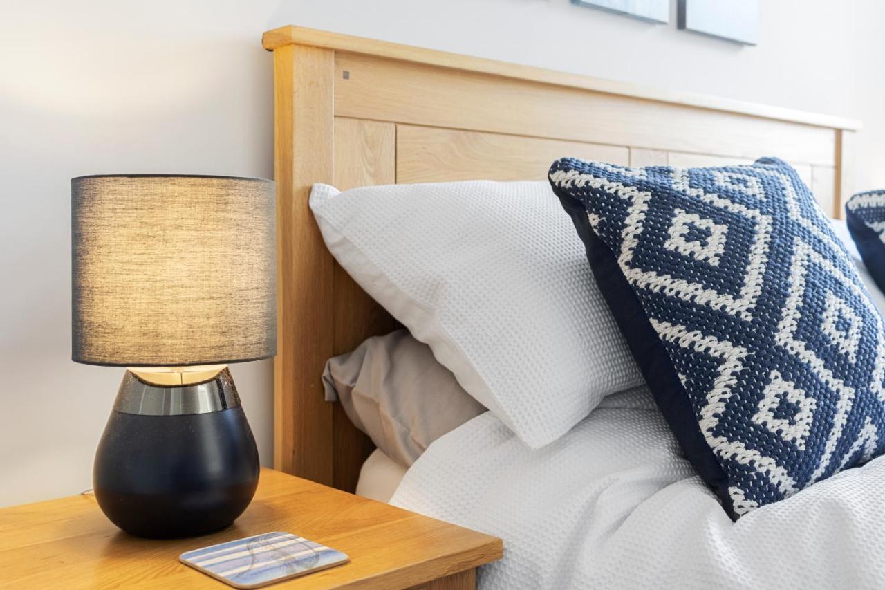 A Modern And Cosy Apartment Just Yards From Brixham'S Bustling Harbourside 外观 照片
